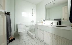 Palm Grove Avenue (D19), Terrace #457008091